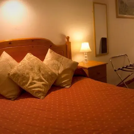 Hazelbrook 4* Westport