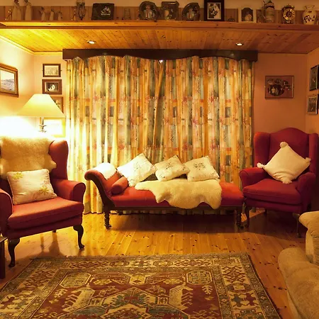 Hazelbrook 4*